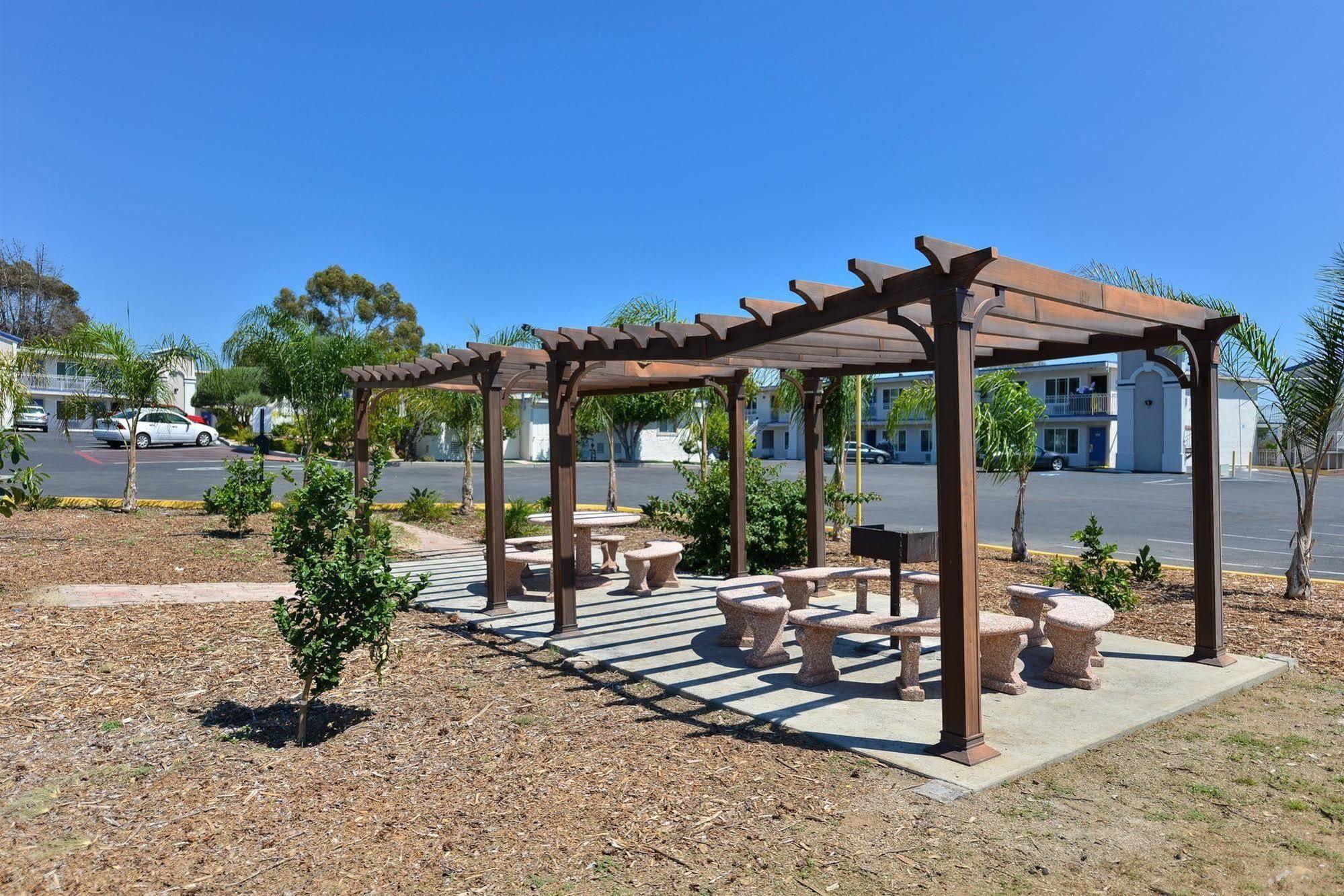 Motel 6-Vista, Ca 외부 사진